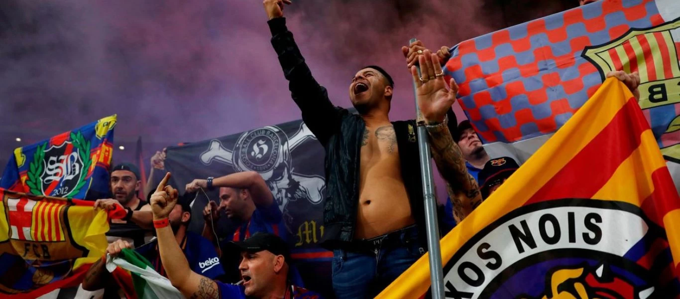 Ούτε ο κορωνοϊός δεν τους σταματάει - Οργανωμένοι της Μπαρτσελόνα χτυπάνε σε νοσοκομείο οπαδό της Εσπανιόλ (βίντεο)